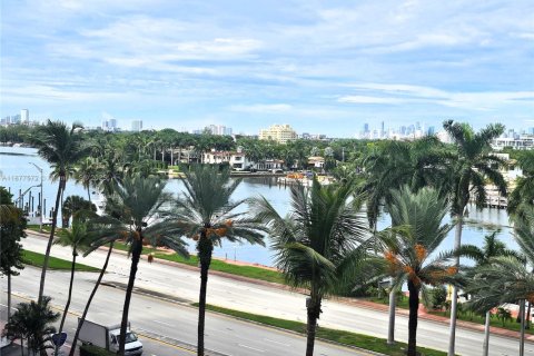 Copropriété à louer à Miami Beach, Floride: 2 chambres, 95.69 m2 № 1924338 - photo 24