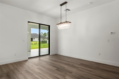 House in Sebring, Florida 4 bedrooms, 197.32 sq.m. № 1909755 - photo 18