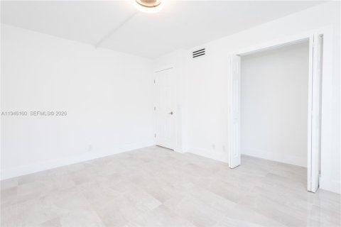 Condominio en venta en Weston, Florida, 2 dormitorios, 113.34 m2 № 2002556 - foto 28