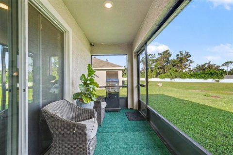 House in Dade City, Florida 3 bedrooms, 145.48 sq.m. № 2266316 - photo 26