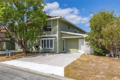 Adosado en venta en Altamonte Springs, Florida, 3 dormitorios, 107.67 m2 № 1657058 - foto 2