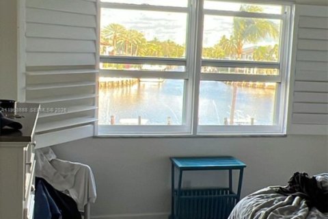 Condominio en venta en Deerfield Beach, Florida, 2 dormitorios, 92.25 m2 № 2008046 - foto 11