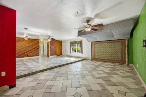 House in Gainesville, Florida 2 bedrooms, 124.21 sq.m. № 2215636 - photo 17