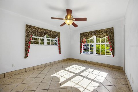 House in Gainesville, Florida 2 bedrooms, 124.21 sq.m. № 2215636 - photo 19