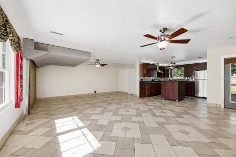 House in Gainesville, Florida 2 bedrooms, 124.21 sq.m. № 2215636 - photo 7