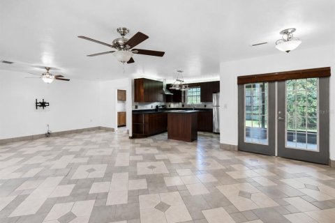 House in Gainesville, Florida 2 bedrooms, 124.21 sq.m. № 2215636 - photo 5