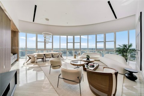Купить кондоминиум в Санни-Айлс-Бич, Флорида 6 спален, 532.05м2, № 2043990 - фото 8