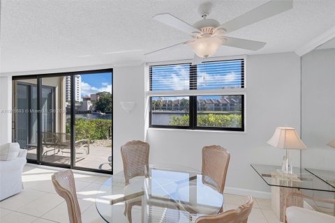 Купить кондоминиум в Помпано-Бич, Флорида 2 спальни, 113.34м2, № 2016947 - фото 13