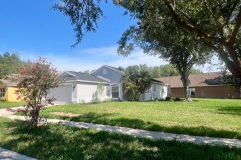 House in Wesley Chapel, Florida 3 bedrooms, 131.18 sq.m. № 2216352 - photo 2