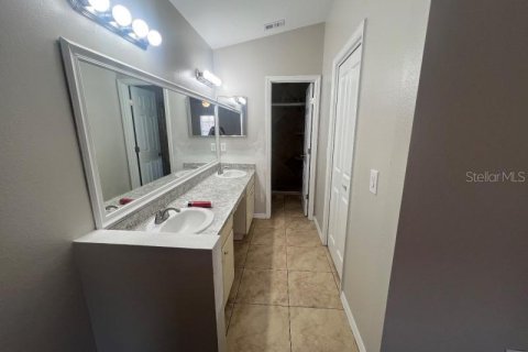 House in Wesley Chapel, Florida 3 bedrooms, 131.18 sq.m. № 2216352 - photo 14