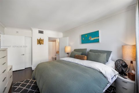 Copropriété à vendre à Miami Beach, Floride: 2 chambres, 104.98 m2 № 2153116 - photo 12