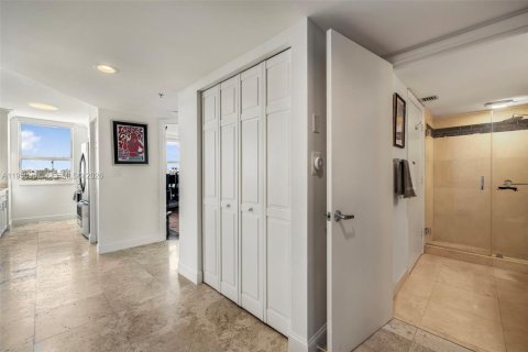 Copropriété à vendre à Miami Beach, Floride: 2 chambres, 104.98 m2 № 2153116 - photo 17