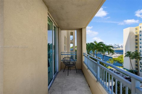 Copropriété à vendre à Miami Beach, Floride: 2 chambres, 104.98 m2 № 2153116 - photo 27