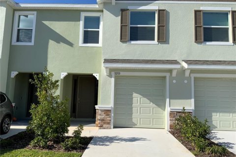Touwnhouse à Wesley Chapel, Floride 3 chambres, 155.43 m2 № 2420432