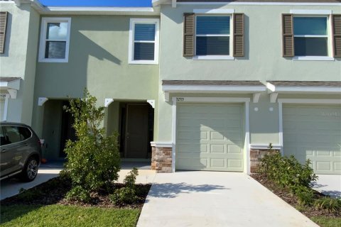 Touwnhouse à louer à Wesley Chapel, Floride: 3 chambres, 155.43 m2 № 2420432 - photo 2