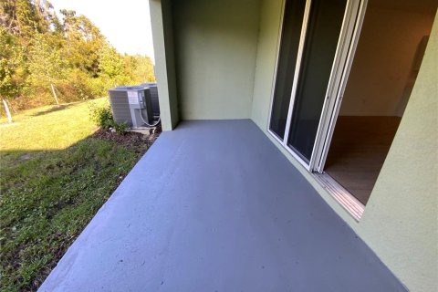Touwnhouse à louer à Wesley Chapel, Floride: 3 chambres, 155.43 m2 № 2420432 - photo 13