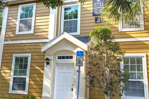Condominio en Sarasota, Florida, 1 dormitorio  № 2098493