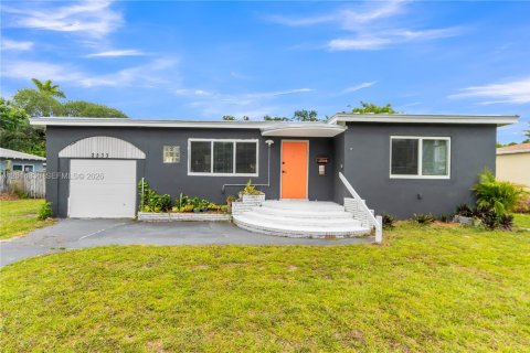 Villa ou maison à Hollywood, Floride 3 chambres, 115.85 m2 № 2076388