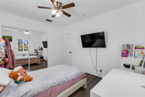 Villa ou maison à louer à Hollywood, Floride: 3 chambres, 115.85 m2 № 2076388 - photo 23
