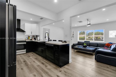 Villa ou maison à louer à Hollywood, Floride: 3 chambres, 115.85 m2 № 2076388 - photo 11