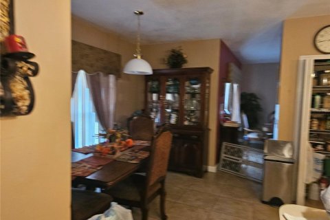 Casa en venta en Kissimmee, Florida, 4 dormitorios, 264.49 m2 № 1879770 - foto 25