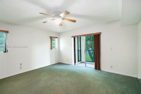 Condominio en venta en Pembroke Pines, Florida, 2 dormitorios, 144 m2 № 1993932 - foto 17