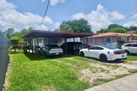 Commercial property in Miami, Florida 179.86 sq.m. № 1943041 - photo 1