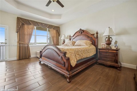 House in Miramar, Florida 4 bedrooms, 324.04 sq.m. № 1766425 - photo 25