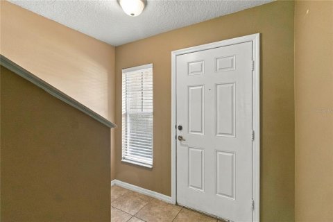 Townhouse in Oviedo, Florida 2 bedrooms, 124.86 sq.m. № 2431815 - photo 6