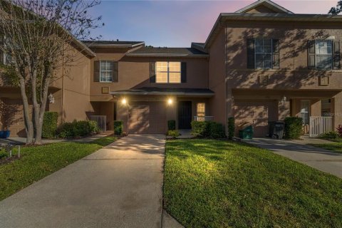 Townhouse in Oviedo, Florida 2 bedrooms, 124.86 sq.m. № 2431815 - photo 2