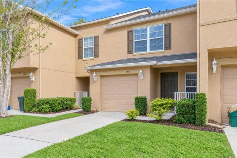 Townhouse in Oviedo, Florida 2 bedrooms, 124.86 sq.m. № 2431815 - photo 4
