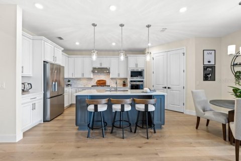 Villa ou maison à louer à Mount Dora, Floride: 3 chambres, 251.49 m2 № 2386714 - photo 2