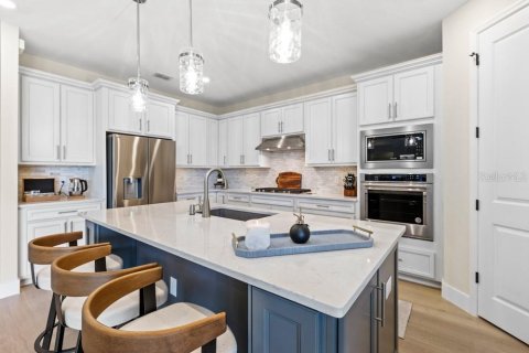 Villa ou maison à louer à Mount Dora, Floride: 3 chambres, 251.49 m2 № 2386714 - photo 4