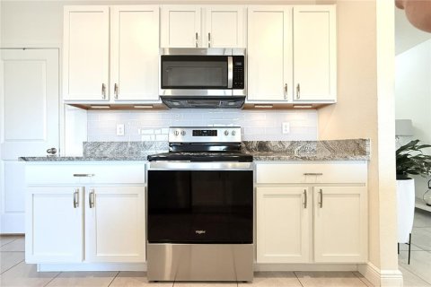 House in Wesley Chapel, Florida 4 bedrooms, 209.96 sq.m. № 2102511 - photo 5
