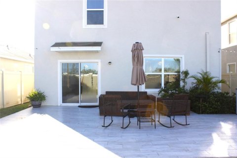 House in Wesley Chapel, Florida 4 bedrooms, 209.96 sq.m. № 2102511 - photo 24