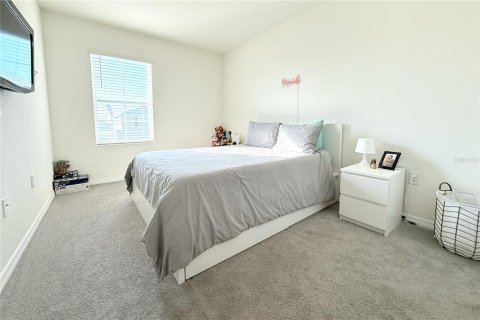 House in Wesley Chapel, Florida 4 bedrooms, 209.96 sq.m. № 2102511 - photo 14