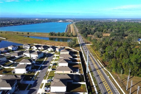 House in Wesley Chapel, Florida 4 bedrooms, 209.96 sq.m. № 2102511 - photo 3