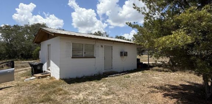 House in Frostproof, Florida 1 bedroom, 59.46 sq.m. № 1787612