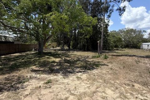 House in Frostproof, Florida 1 bedroom, 59.46 sq.m. № 1787612 - photo 3
