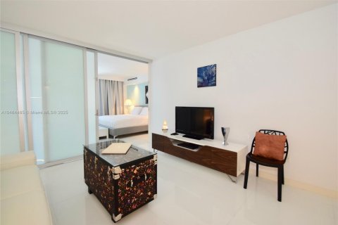 Copropriété à louer à Miami Beach, Floride: 2 chambres, 148.64 m2 № 2242671 - photo 11