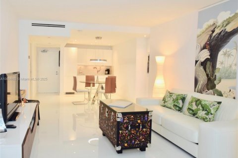 Copropriété à louer à Miami Beach, Floride: 2 chambres, 148.64 m2 № 2242671 - photo 14