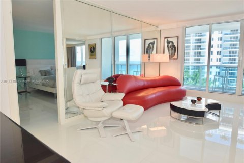 Copropriété à louer à Miami Beach, Floride: 2 chambres, 148.64 m2 № 2242671 - photo 15