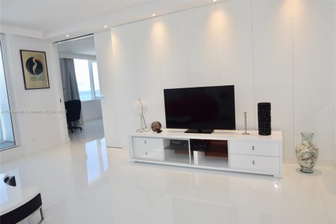 Copropriété à louer à Miami Beach, Floride: 2 chambres, 148.64 m2 № 2242671 - photo 8