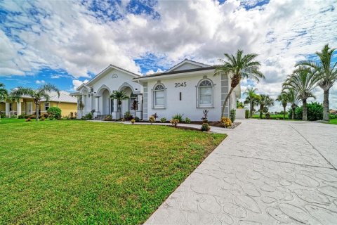 Villa ou maison à vendre à Punta Gorda, Floride: 3 chambres, 222.41 m2 № 2408807 - photo 7