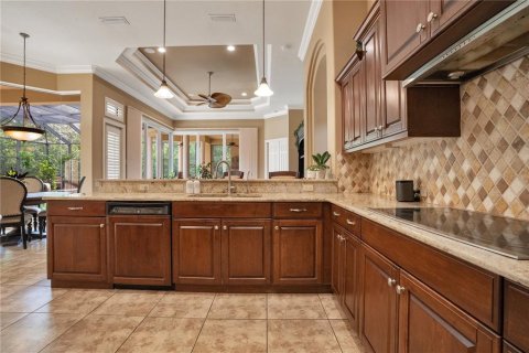 House in Bradenton, Florida 3 bedrooms, 356.47 sq.m. № 1886666 - photo 14