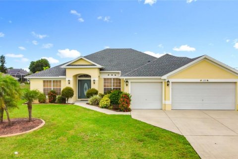 Villa ou maison à Rotonda, Floride 4 chambres, 213.58 m2 № 2122032