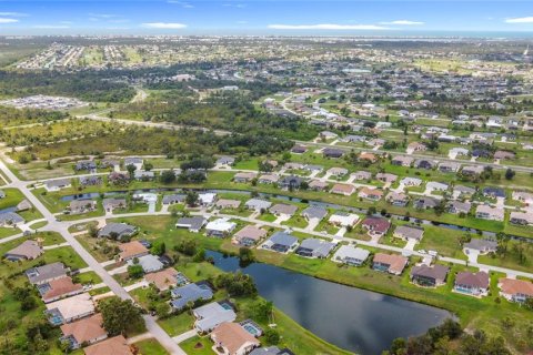 Villa ou maison à vendre à Rotonda, Floride: 4 chambres, 213.58 m2 № 2122032 - photo 12