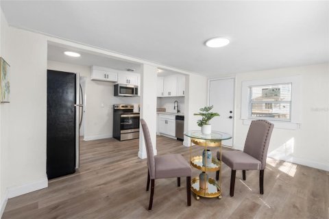 Casa en venta en Gainesville, Florida, 4 dormitorios, 146.41 m2 № 1550393 - foto 6