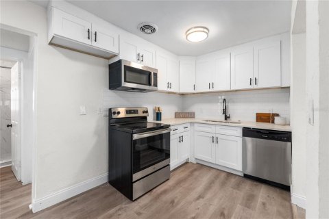 Casa en venta en Gainesville, Florida, 4 dormitorios, 146.41 m2 № 1550393 - foto 5