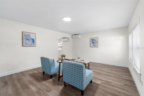 Casa en venta en Gainesville, Florida, 4 dormitorios, 146.41 m2 № 1550393 - foto 10